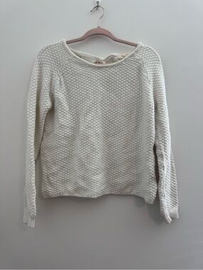 Love stitch Women’s White Open Back Bow Sweater